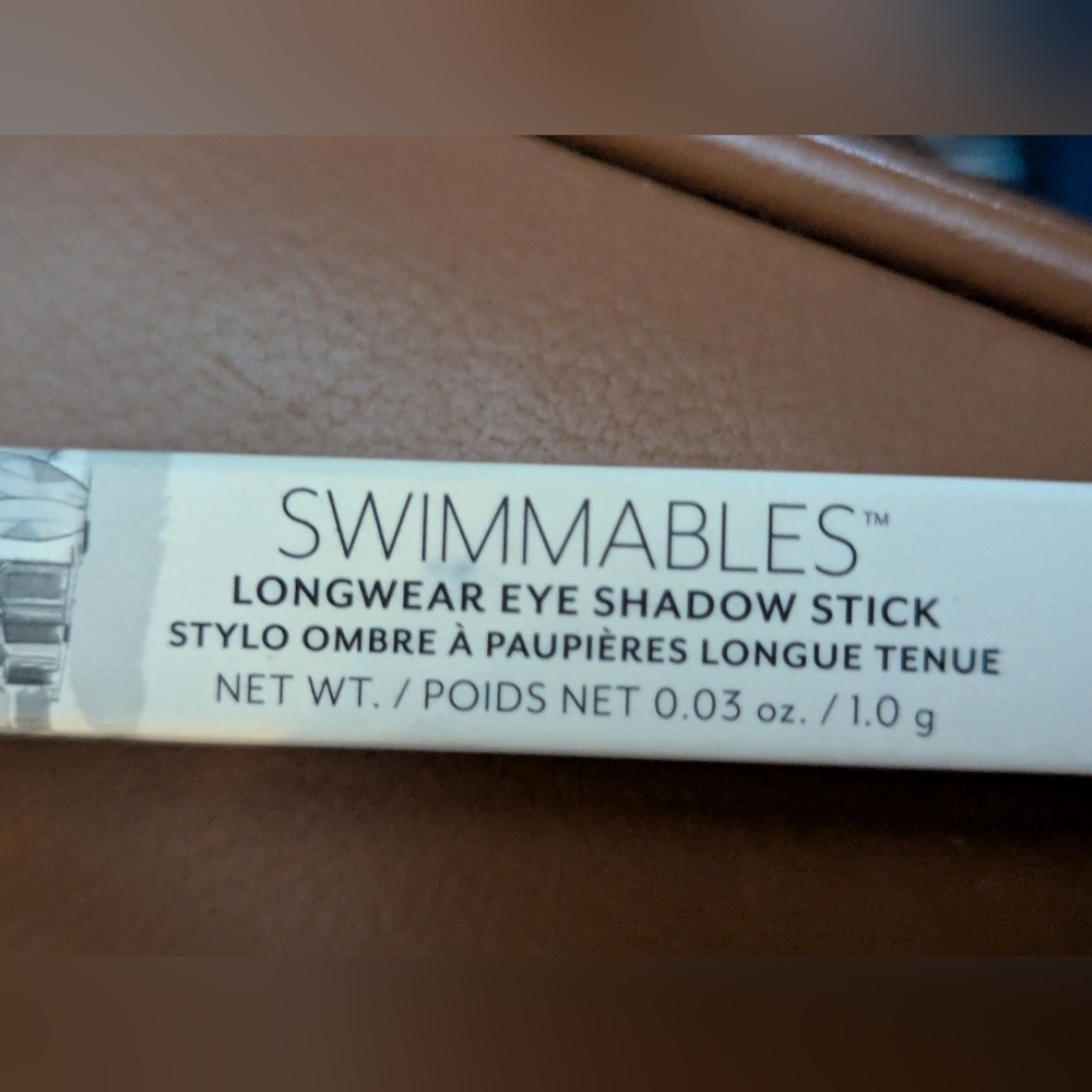 Cargo Swimmables Longwear Eye Shadow Stick -  Glacier Bay 1g - Picture 5 of 7